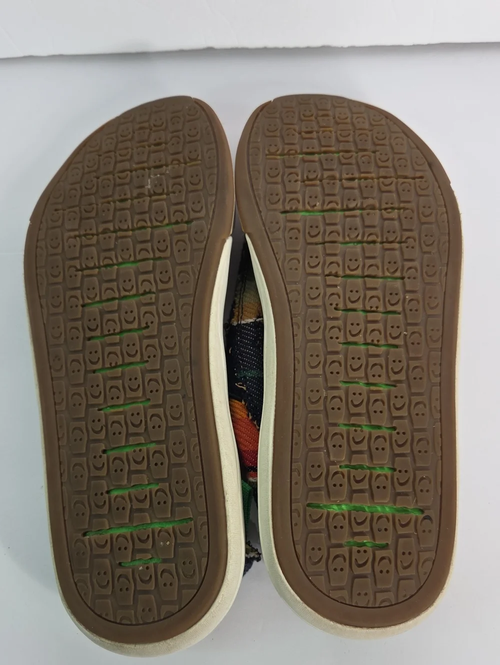 Sanuk Slip-On Canvas Shoes in Multicolor Stripe Size 9 Mens